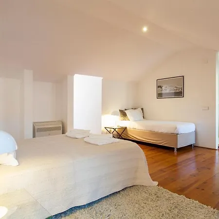 Correeiros Downtown Duplex & Deluxe Apartment Lisbona Esterno foto